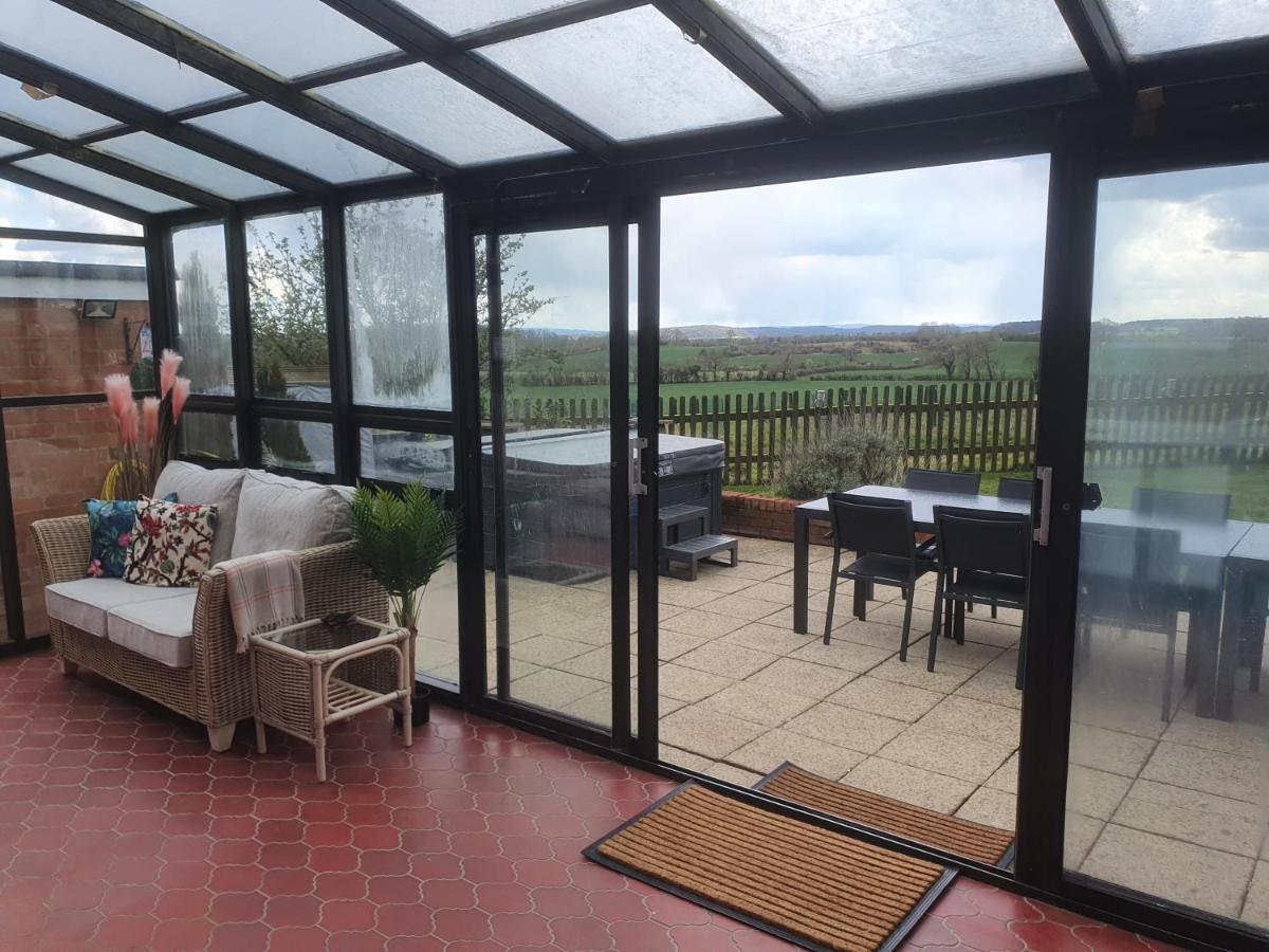 South View Country House Sleeps 12 - Hot Tub - Views Henley-in-Arden Esterno foto